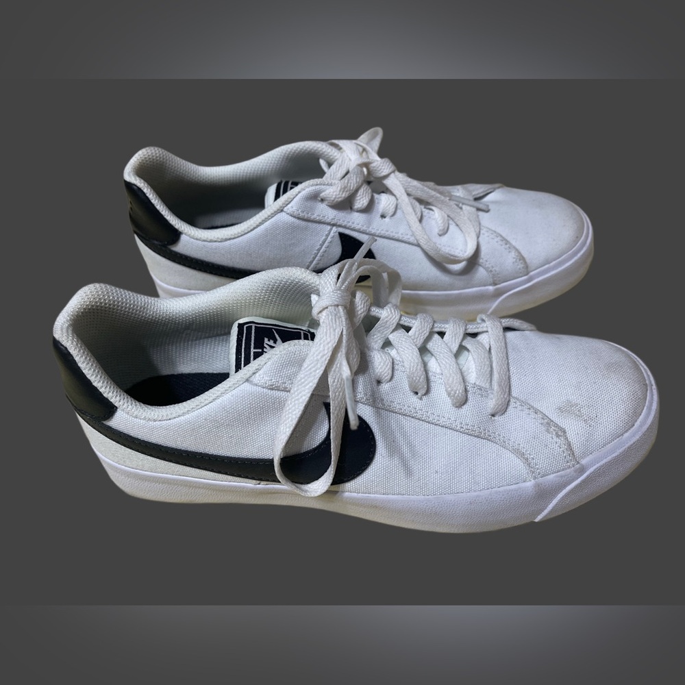 Nike Womens Court Royal AC Canvas Tennis Shoe White Black Sz 8